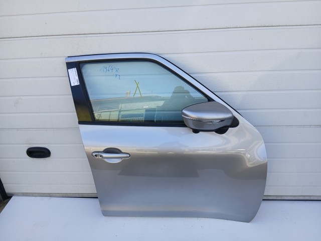 19647 Nissan Juke  2010 Jobb első Ajtó Ezüst