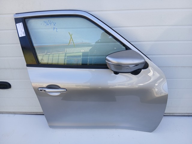 19647 Nissan Juke  2010 Jobb első Ajtó Ezüst