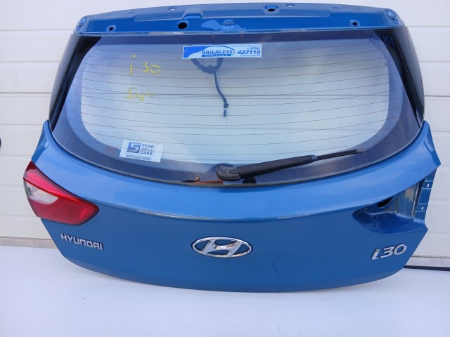 19681 Hyundai Hyundai i30 (GD) 2012-2017 Csomagtérajtó Használt  Kék 5 ajtós