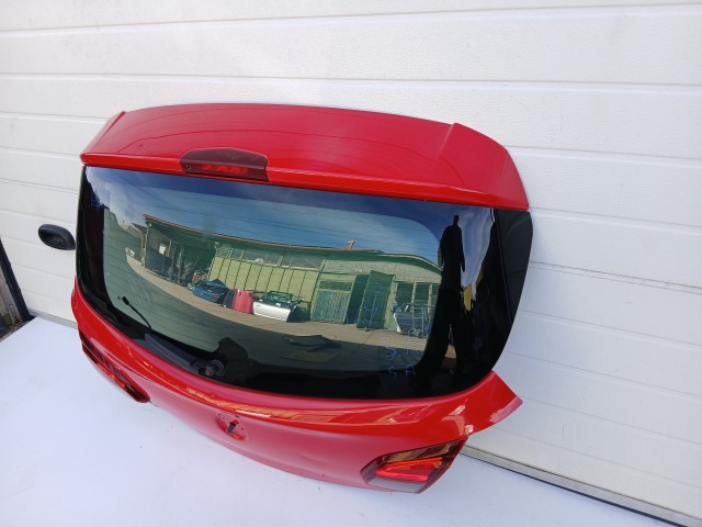 19679 Opel Corsa E 2014- 2014-2019 Csomagtérajtó Használt Z50b Piros 5 ajtós