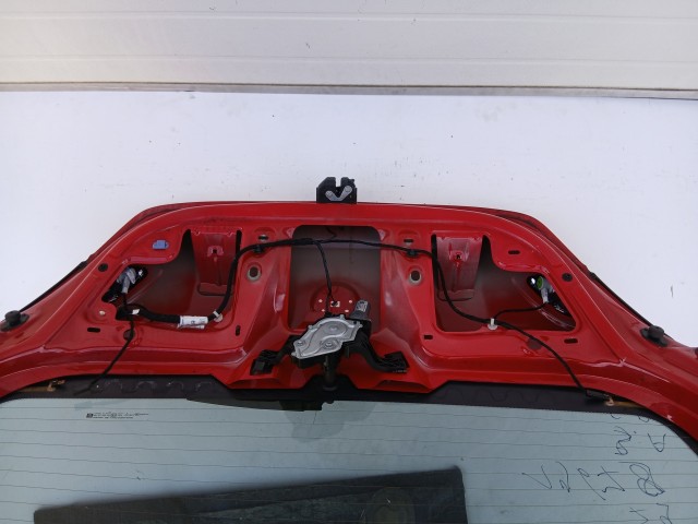 19679 Opel Corsa E 2014- 2014-2019 Csomagtérajtó Használt Z50b Piros 5 ajtós