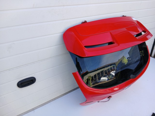 19676 Ford Fiesta Mk6 2008-2019 Csomagtérajtó Használt  Piros ST line
