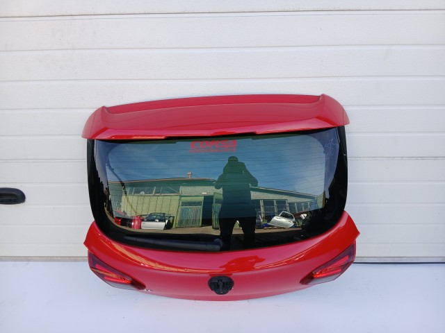 19685 Opel Corsa E 2014-2019 Csomagtérajtó Használt Z50b Piros 3 ajtós