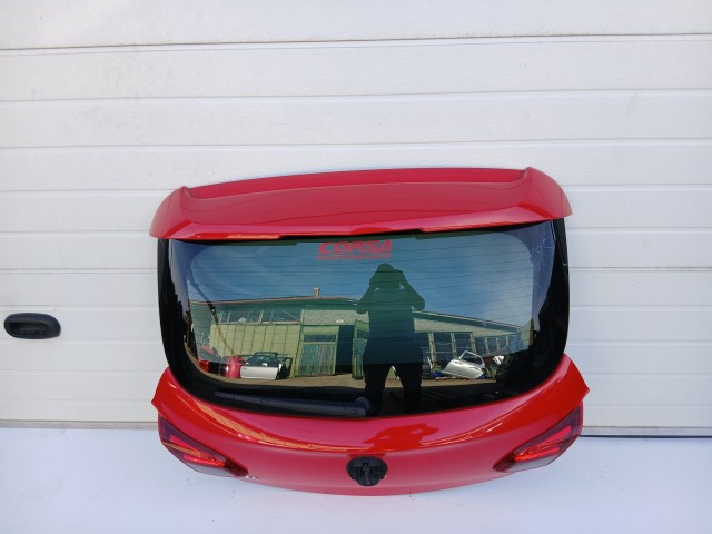19685 Opel Corsa E 2014-2019 Csomagtérajtó Használt Z50b Piros 3 ajtós