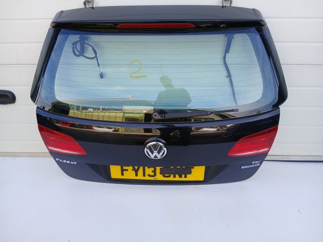 19683 Volkswagen Passat B7 2010-2014 kombi Csomagtérajtó Lc9x Fekete