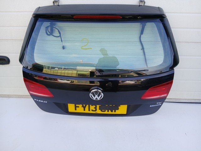 19683 Volkswagen Passat B7 2010-2014 kombi Csomagtérajtó Lc9x Fekete