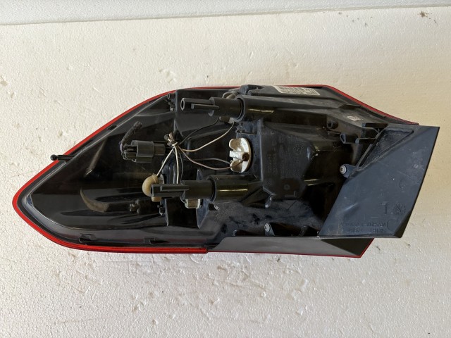 19711 Opel Astra J 2009-2015 Bal hátsó Lámpa Fényszóró
