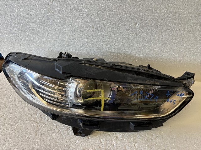 19721 Ford Mondeo Mk5 Jobb első Lámpa Fényszóró Angol