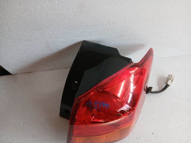 19844 Mitsubishi ASX  Jobb hátsó Lámpa