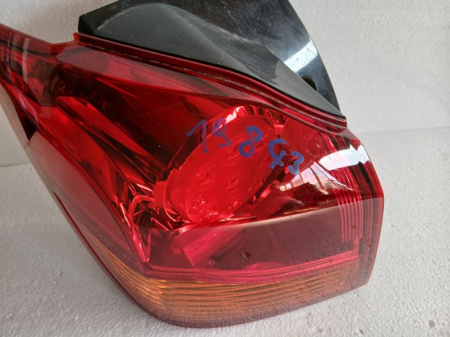19843 Mitsubishi ASX  Bal hátsó Lámpa