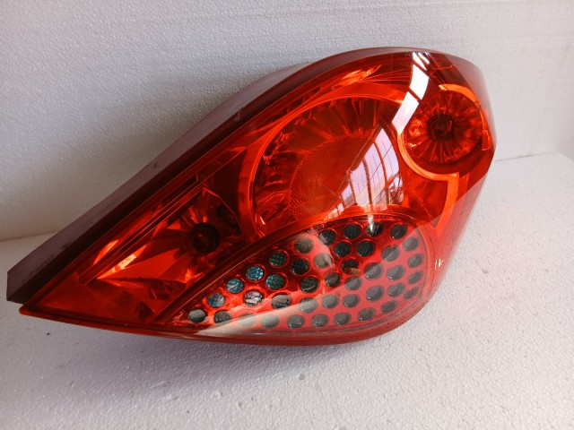 19846 Peugeot 207 2006-2014  Jobb hátsó Lámpa