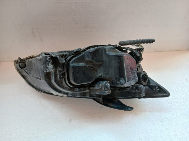 19859 Ford Focus II. 2004-2008 Bal első Lámpa Fényszóró