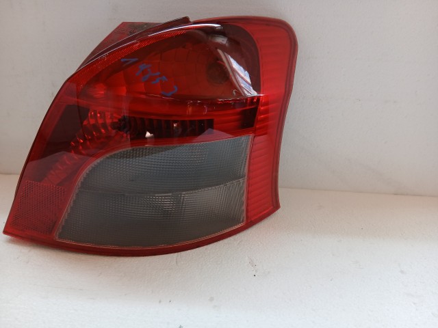 19853 Toyota Yaris II. 2005-2011(xp90)  Jobb hátsó Lámpa