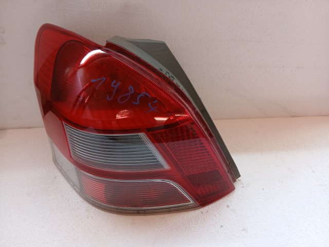 19854 Toyota Yaris II. 2005-2011(xp90) Bal hátsó Lámpa