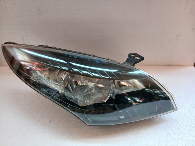 19879 Renault Megane III. 2008-2016 Bal első Lámpa Fényszóró