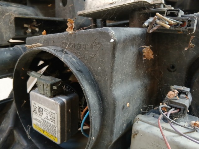 19877 Renault Scenic II 2003-2009 Jobb első Lámpa Fényszóró Xenon