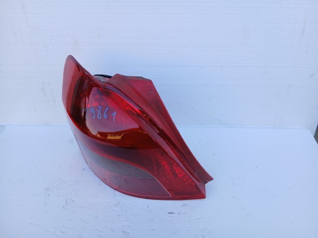 19861 Toyota Yaris II. 2005-2011(xp90)  Bal hátsó Lámpa