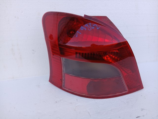 19862 Toyota Yaris II. 2005-2011(xp90) Bal hátsó Lámpa