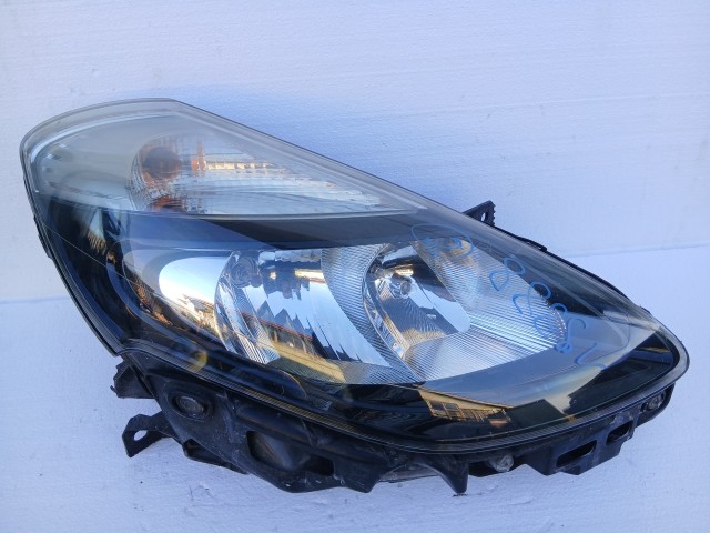 19888 Renault Clio III. 2007-2014 Jobb első Lámpa Fényszóró
