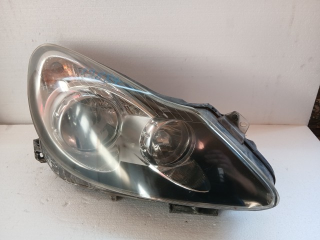 19884 Opel Corsa D 2006-2010 Jobb első Lámpa Fényszóró